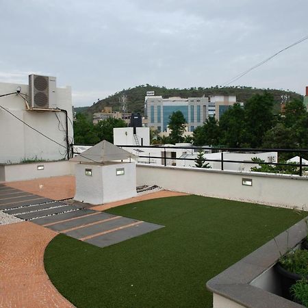 Monarch Montvert Pune Exterior foto