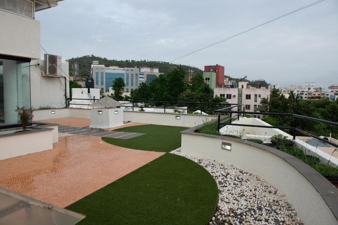 Monarch Montvert Pune Exterior foto